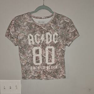 AC/DC Camo Short Sleeve Top!! Size Small Womens!! Gorgeous Like New